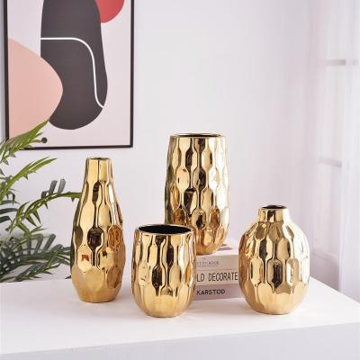 China Gold Plated Ceramic Interior Modern Decorative Flower Vases Wedding Modern Centerpieces for sale