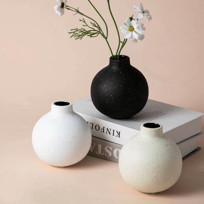 China Nordic modern handmade home floreros ornamental decoration porcelain ceramic flower vases vase for home decor for sale