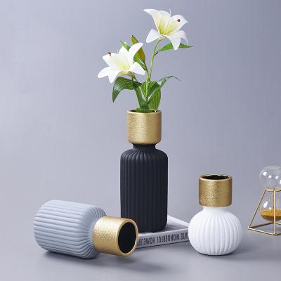 China Ceramic Flower Vases Wedding Modern Hot Selling Luxury Home Decor Nordic Ornament Vase for sale