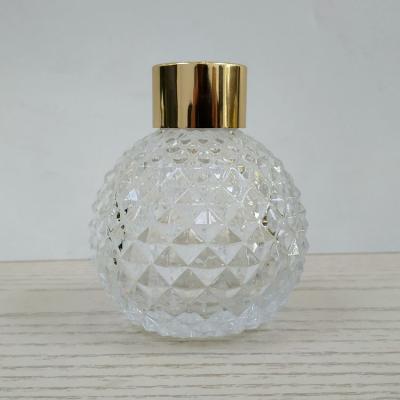 China Personal Care 100ml 300ml Square Round Aroma Glass Reed Diffuser Bottle With Rattan Sticks Customized Scent Diffuser Bottles for sale