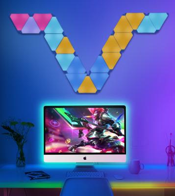 China Adjustable RGBIC Smart Triangle LED Light with Wifi Bluetooth Control for Gaming Atmosphere zu verkaufen