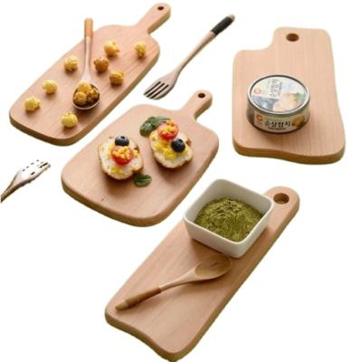 China Sustainable Customizable Sushi Bread Beech Wood Chopper Home Dish for sale