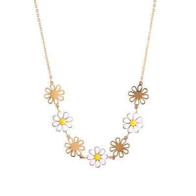 China TRENDY Small Gold Plated Daisy Choker Stainless Steel Designer Fashion Flower Pendant Necklace for sale