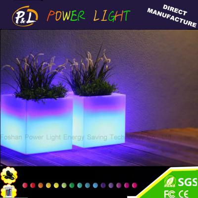 China Garden Plastic Led Cube Flowerpot 40 × 40 × 40 cm with Remote Control for sale