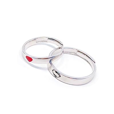 China FASHIONABLE 2022 Hot Selling Silver Design Couple Rings Set Couple Rings Engagement Wedding Couple Rings for sale