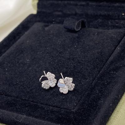 China Wholesale Cute Clover Shape With Zircon 925 Sterling Silver Earrings for sale