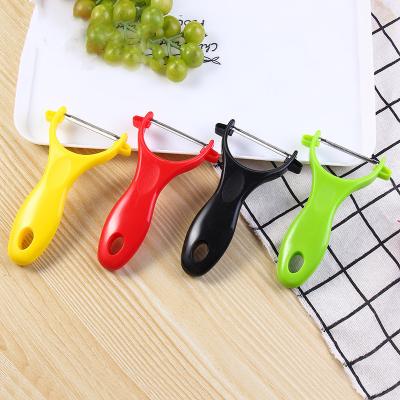 China Factory direct viable 4 kinds of men multifunctional stainless steel vegetable peeler peeling knife vegetable peeler and potato peeler for sale