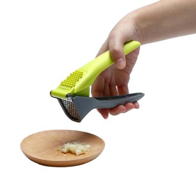 China Manual Ginger Crusher Zinc Alloy Garlic Garlic Press Kitchen Accessories Viable Instrument Press for sale