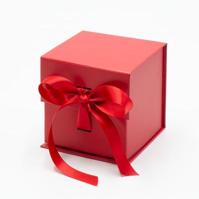 China Recycled Materials 12x12x12cm Red Color Cube Style Rigid Bulk Products Packaging Box For Candles for sale