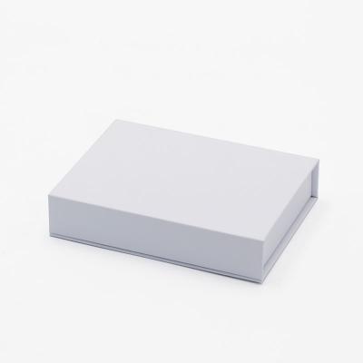 China Recycled Materials Luxury Rigid Shallow Shallow White Magnetic Closure Small Gift Boxes For Small Accessories for sale