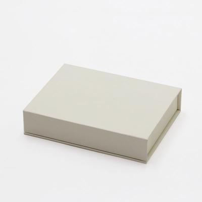 China Recycled Solid Materials Custom Elegant Ivory Pen Gift Box Shallow Corporate Packaging With Magnetic Lid for sale