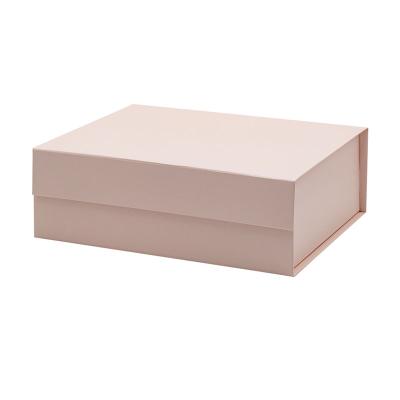 China Eco-friendly Recyclable Stylish Women's Clothing Subscription Rose Packaging Box For Clothes for sale