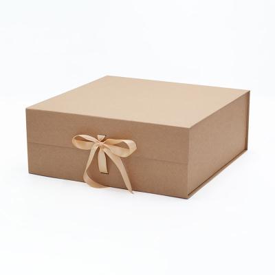 China Recyclable Luxury Wrapping Ribbon Variable Cardboard Large Square Kraft Paper Gift Box for sale