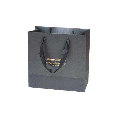 China High Quality Recyclable Factory Customized Cardboard Boutique Gift Packing Process And Processing Of Branded Shopping Paper Bags for sale