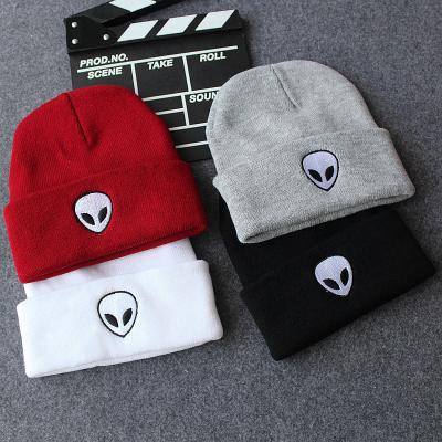 China New skull COMMON foreign wool embroidery knitting hats men knitting beanies custom made beanies winter hat tide warm hat for sale