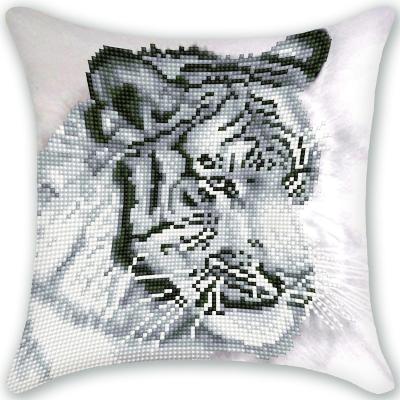 China Wholesale Price Modern Tiger Crystal Case Home Decor Handmade Diamond Painting Throw Pillow Cushion Cover Replacement for sale