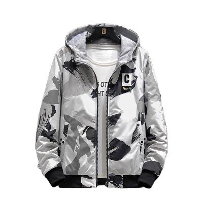 China 2021 New High-end custom made men's winter fashion jacket hip-hop camouflage print jacket windproof hooded reversible jacket for sale