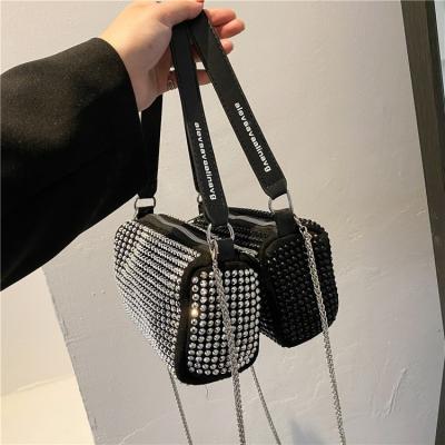 China 2021 Wholesale New Fashion Metal PU Hot Selling Rhinestone New Design Chain Purses and Handbags for Women for sale