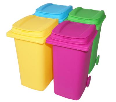 China Viable Hot Sale Mini Plastic Trash Can Mini Sidewalk Trash Pencil Cup Holder for sale