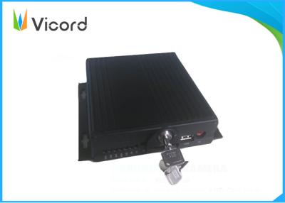 China Registrador 8 del coche DVR de la seguridad - aparato de lectura en tiempo real 32V antivibraciones en venta