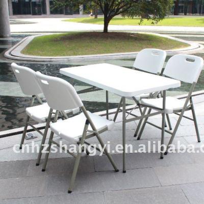 China Waterproof Aluminum Dining Table Folding Design With Heat Resistant Surface for sale