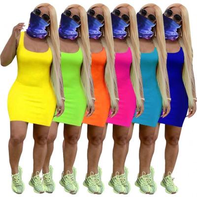 China Anti-static 2022 women dresses summer clothes women solid color bodycon dress 2022 women neon green Midi dress for sale