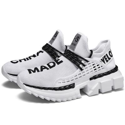 China Fashion Trend Latest Custom Design Fashionable Breathable Soft Fashionable Men Sport Shoes for sale