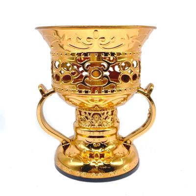 China Luxury Middle Eastern Gold Ramadan Decor Sandalwood Bakhoor Arabic Metal Iron Censer with Gold Lid for sale