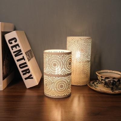 China Morden Wedding Morden Style Customized Votive Candle Jars Metal Tealight Glass Candle Holder For Home Decor for sale