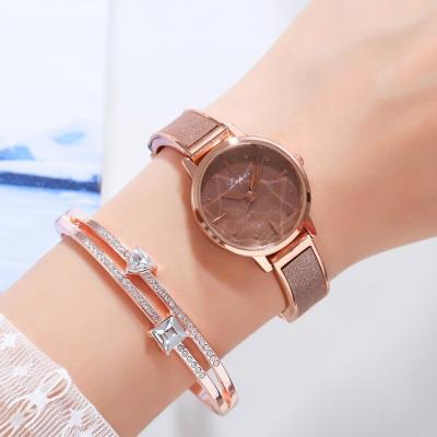 China Women 2021 women watches luxury black starry sky watch for women dress simple rhinestone ladies bracelet quartz clock for sale