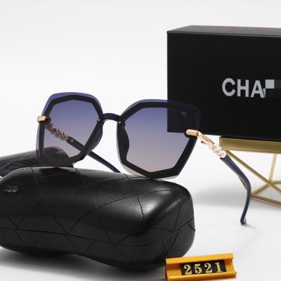 China 2021 Logo Pattern Fashion Sunglasses Women Cheap Square Travel Beach Glasses Women Custom Wholesale Free Shipping New Fahion Factory for sale