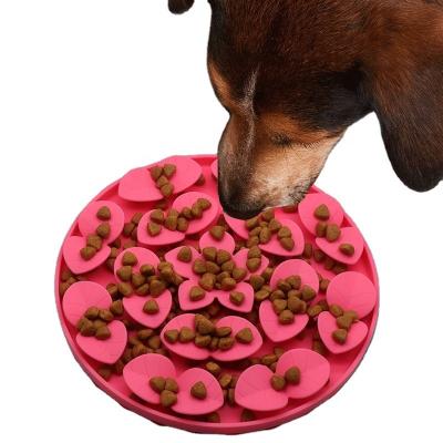 China Stocked Nonslip Pet Toy Silicone Food Bowl Cat Slow Feeder Food Grade Silicone Lick Mat Dog feed Mat dogness snuffle toys for sale