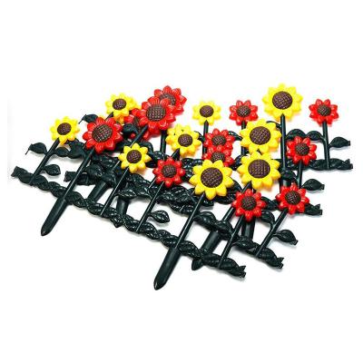 China Easily Assembled Plastic Sunflower 4pcs Garden Fencing Panel Fence For Decorative Lawn Border Fence Panel for sale