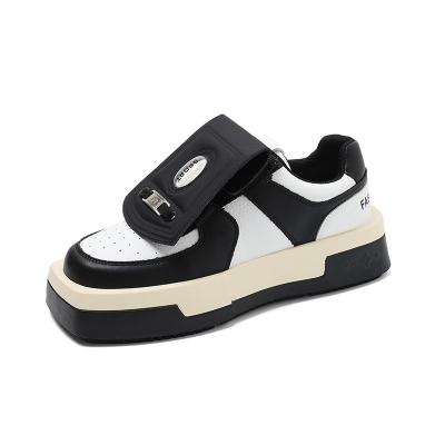 China New design fashion trend style students casual soft sneakers unique shoes thick board fashion flat walking shoes for sale