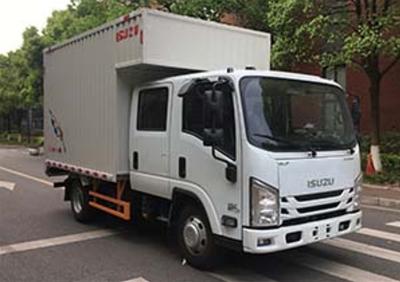 China 5 Sitzplätze Isolierter Lkw 126 PS Isuzu Lieferwagen Handgetriebe Hohe Kabine zu verkaufen