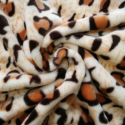 China 100% Polyester Disposable Rotary Screen Printing Leopard Blankets / Coral Fleece Blankets for sale