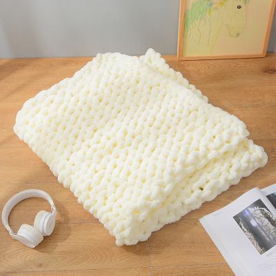 China Nordic Air Permeable Chenille Sofa Cable Knit Thin Tassels Throw Blanket Air Condition Blanket for sale