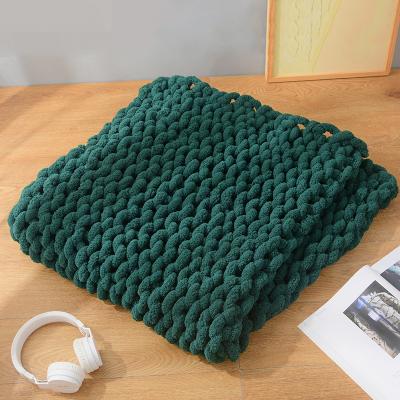 China Breathable Chenille Chunky Knitted Blanket Weaving Blanket Warm Yarn Knitted Blanket for sale