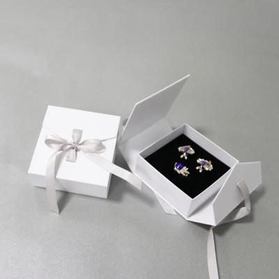 China Good quality recyclable white paper gift jewelry box jewelry ring box customc logo astucci gioielli for sale