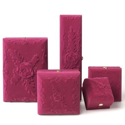 China Luxury Recyclable Jewelry Gift Box Flower Velvet Jewelry Box Rose Flower Velvet Jewelry Box for sale