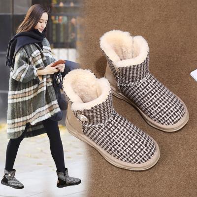 China Trend Women Winter Cotton Shoes Plush Warm Snow Boots Waterproof Ankle Casual Shoes for sale