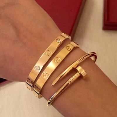 China Religious 2023 New Luxury Designer Bracelets Stainless Steel 18K Gold Plated bijoux Screwdriver Screw Love women Nail Bangle Best Birthday for sale