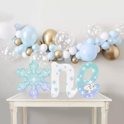 China Wholesal Snowflake One Birthday Balloon Winter Birthday Balloon Winter Birthday Party Decor Snowflake Foil Balloon for sale