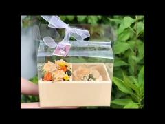 Flower cake box, transparent pvc folding fruit flower box, Valentine‘s Day hand-held flower arrangem