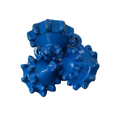 China Oil Steel / Countersunk Drilling Equipment 8 3/8-10 5/8 Tooth Tricone Bit / Oil Well for sale