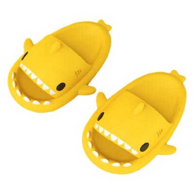 China Deodorization Kids Summer Sharks Outside The Home Use Non-Slip Slippers With Soft Soles for sale