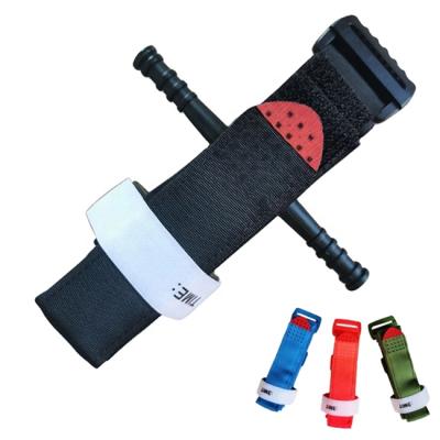 China Hospital or Outdoors or Travel One-hand Emergency Tourniquet Outdoor Medical CAT Tactical Combat Bleeding Portable Emergency Tourniquet is available à venda