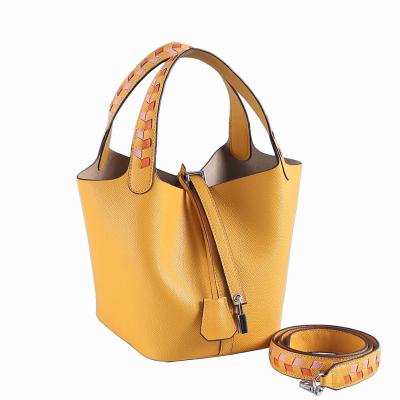 China The other new new hand-held woven leather bucket bag pattern vegetable basket bag for sale