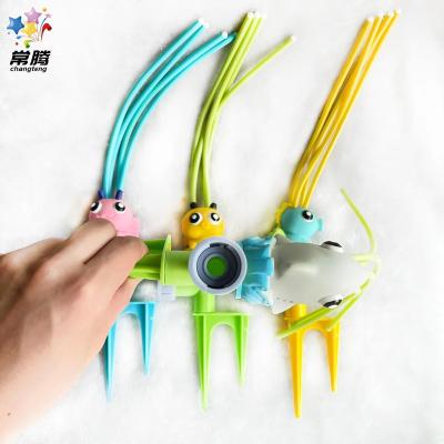 China New Hot Sale Animal Summer Amazon Clown Outdoor Fish Splash Water Play Bath Toys Rotary Sprinkler For Kids for sale