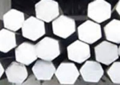 China Heiß oder walzen Sie 300 Reihe die Edelstahl-Hexagon-Stangenstrahlen kalt, abgezogen und polieren zu verkaufen